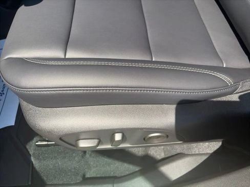 New 2026 GMC Acadia Elevation w/ Elevation Premium Package AWD/4WD image 18