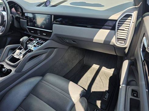 Used 2019 Porsche Cayenne AWD/4WD image 19
