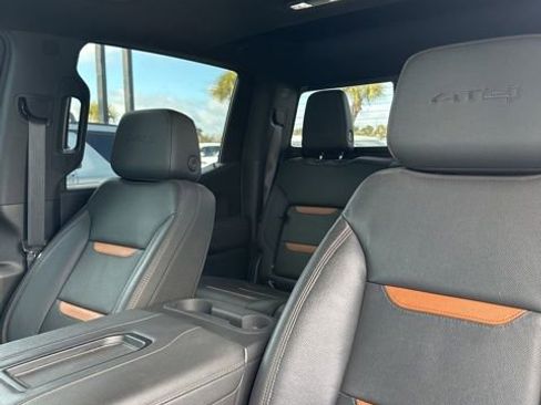 Used 2022 GMC Sierra 1500 AT4 w/ AT4 Premium Package image 11