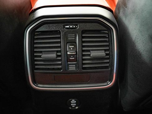 Certified 2021 Porsche Macan S AWD/4WD image 46