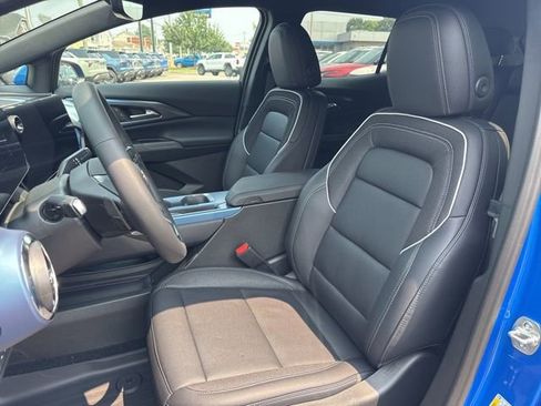 New 2025 Chevrolet Equinox EV LT w/ Convenience Package II AWD/4WD image 11