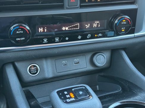 Certified 2023 Nissan Rogue SV image 21