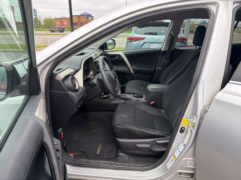 Used 2015 Toyota RAV4 LE AWD/4WD image 6
