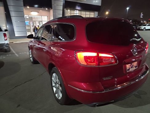 Used 2013 Buick Enclave Premium image 12