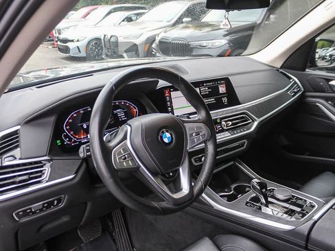 Used 2022 BMW X7 xDrive40i w/ Premium Package AWD/4WD image 16