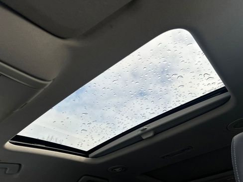 Used 2021 Buick Enclave Premium w/ Sun and Sites Package image 34