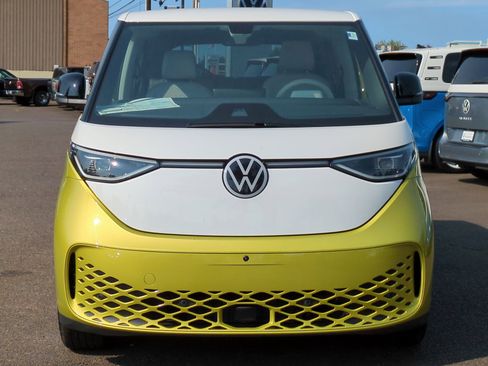 New 2025 Volkswagen ID. Buzz 1st Edition image 8