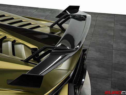 Used 2022 Lamborghini Huracan STO image 26