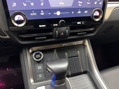 Used 2024 Lexus GX 550 w/ Accessory Package (Z1) AWD/4WD image 69