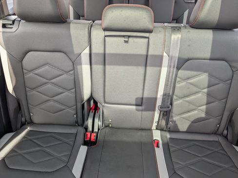 Certified 2025 Volkswagen Atlas Peak Edition SE AWD/4WD image 13