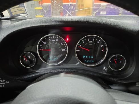 Used 2015 Jeep Wrangler Unlimited Sahara w/ Connectivity Group image 14