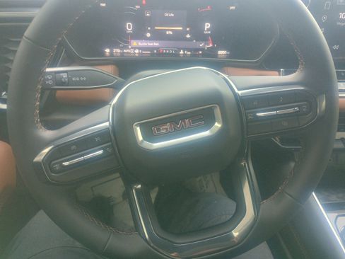 Used 2024 GMC Canyon AT4 w/ Technology Package image 19