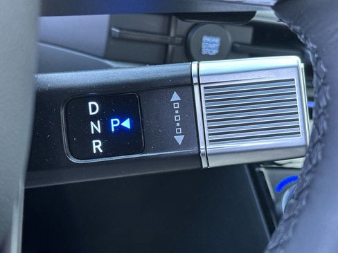 Used 2025 Hyundai Santa Fe Calligraphy image 17