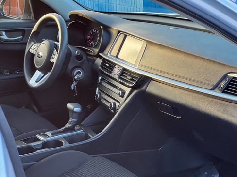 Used 2019 Kia Optima LX image 16
