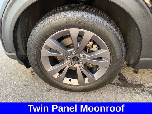 Used 2024 Ford Explorer XLT w/ Equipment Group 202A AWD/4WD image 25
