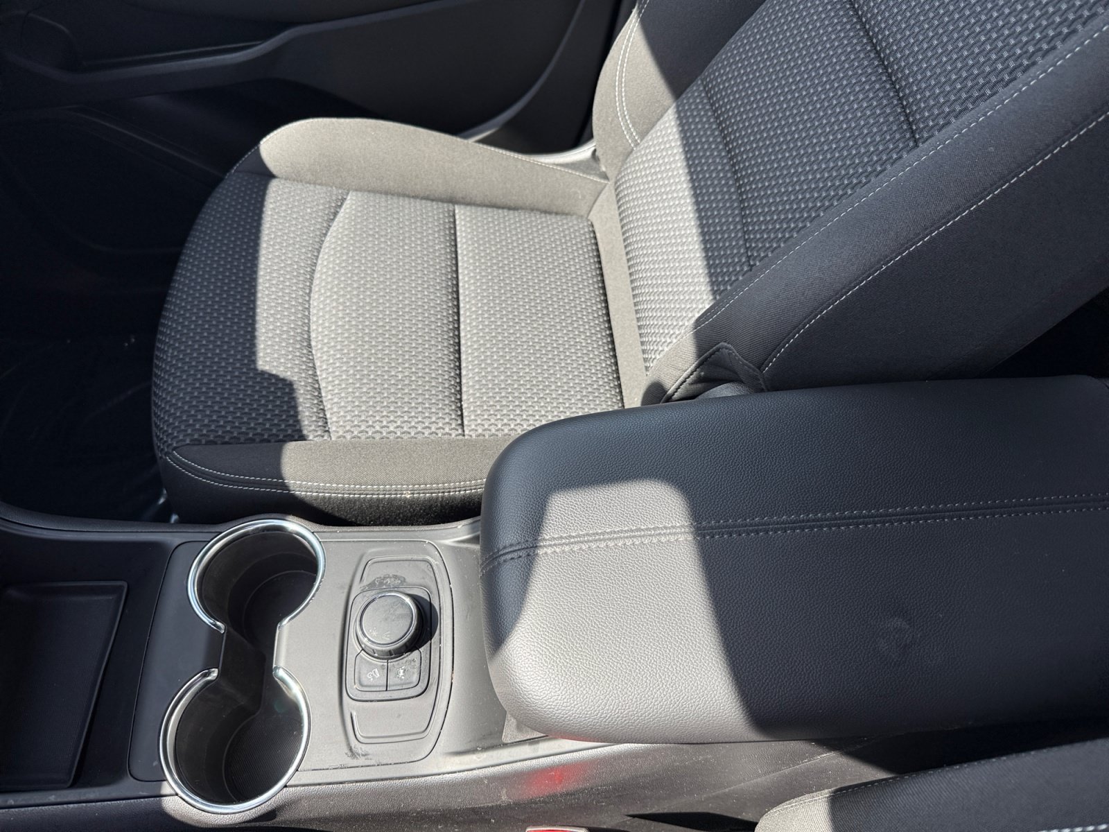 Used 2024 GMC Terrain SLE FWD image 14