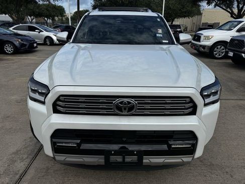 Used 2025 Toyota 4Runner Limited AWD/4WD image 2