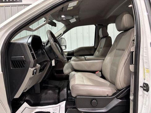 Used 2019 Ford F250 4x4 SuperCab Super Duty image 11
