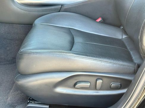 Used 2017 INFINITI Q70 L 3.7 AWD/4WD image 16