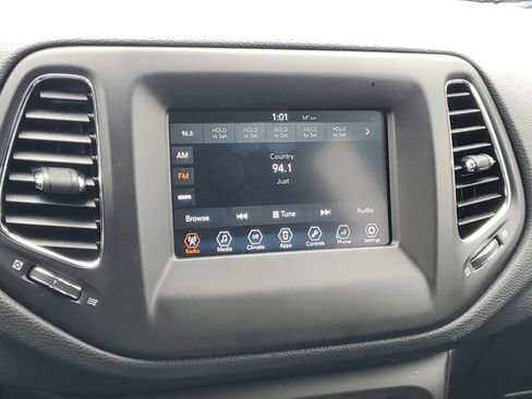 Used 2018 Jeep Compass Latitude w/ Popular Equipment Group image 14