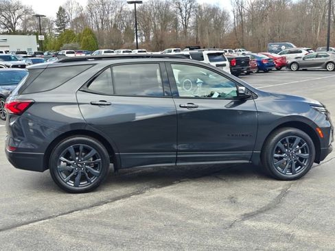 Used 2022 Chevrolet Equinox RS w/ RS Leather Package image 7