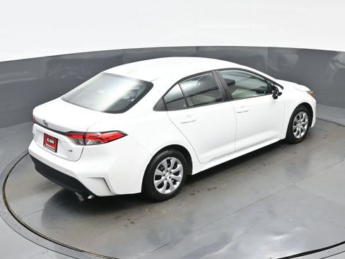 Used 2023 Toyota Corolla LE FWD image 39