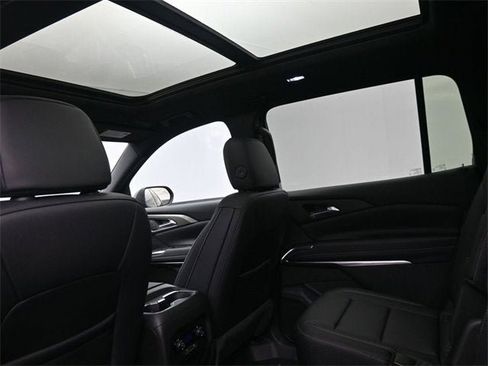 New 2026 Chevrolet Traverse LT w/ Sun and Wheel Package image 37