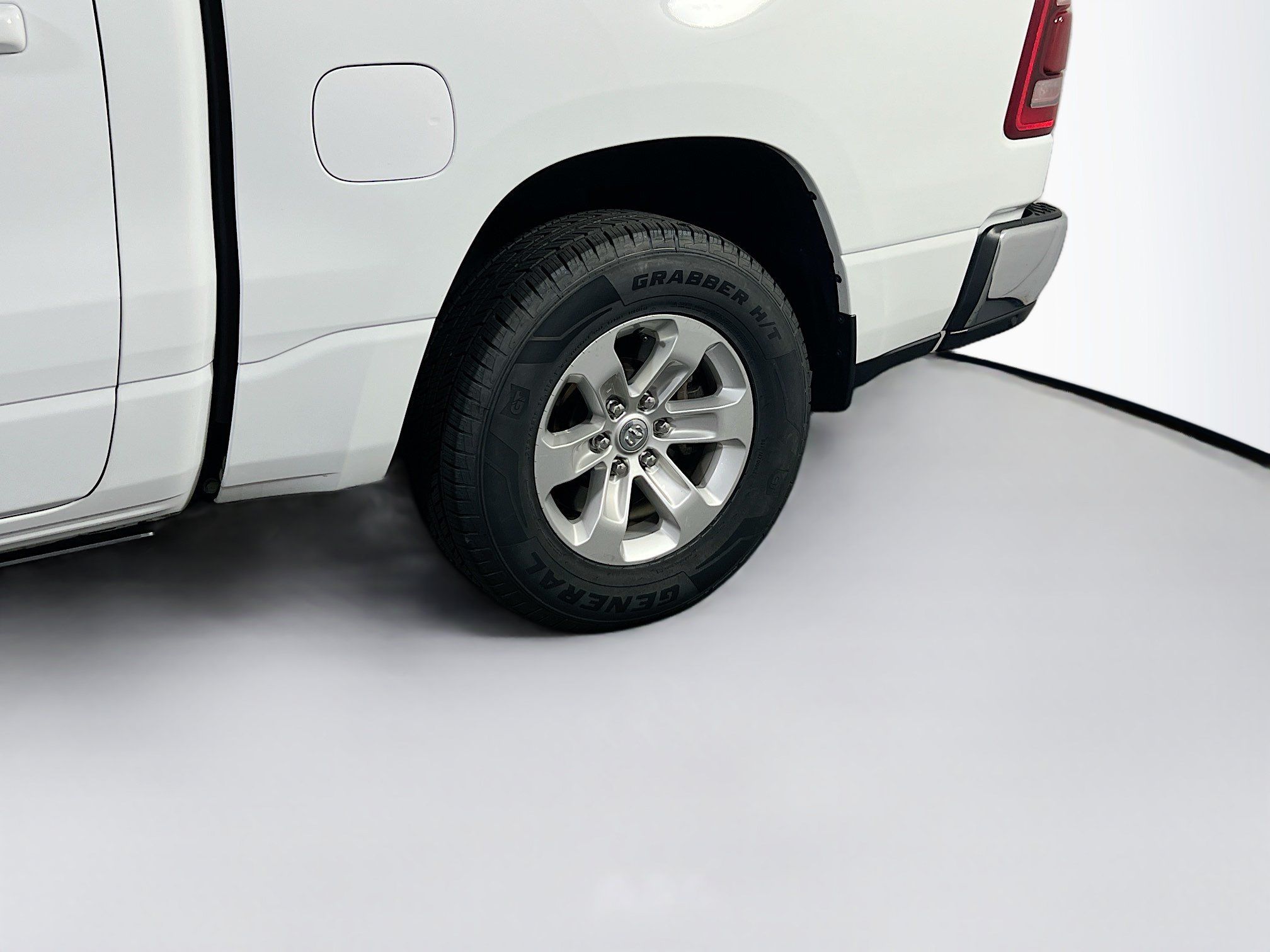 Used 2023 RAM 1500 Laramie AWD/4WD image 31