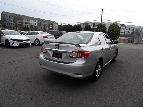 Used 2011 Toyota Corolla image 6