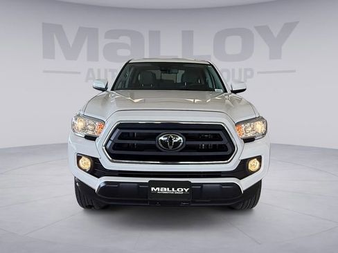 Used 2023 Toyota Tacoma SR5 AWD/4WD image 8