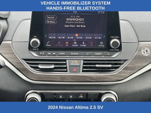 Used 2024 Nissan Altima 2.5 SV FWD image 3