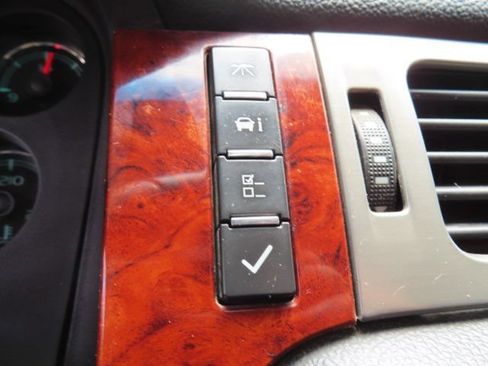 Used 2009 Chevrolet Silverado 2500 LTZ w/ Safety Package AWD/4WD image 26