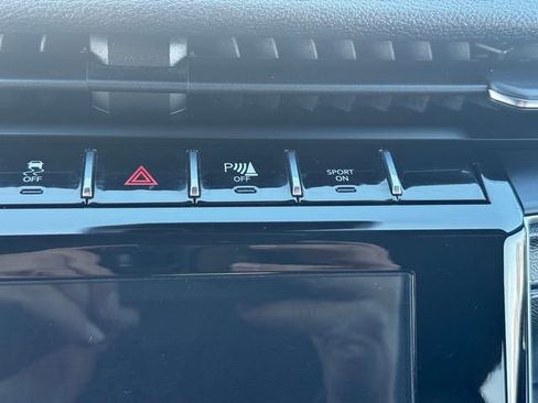 Used 2023 Jeep Grand Cherokee Altitude image 30