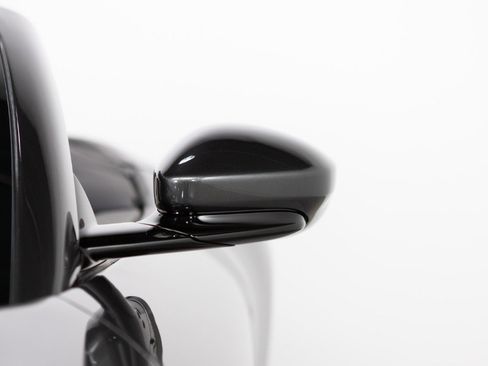 Used 2024 Ferrari Roma Spider image 33