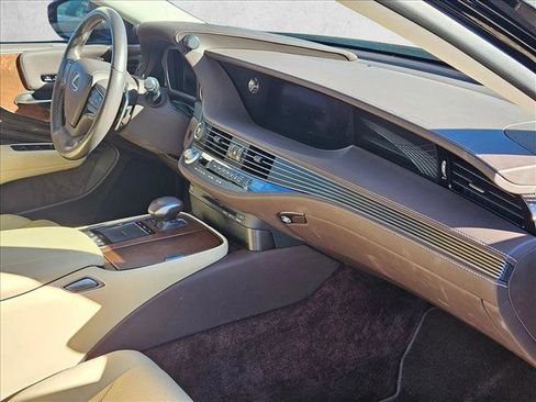 Used 2018 Lexus LS 500 image 21