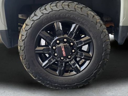 Used 2024 GMC Sierra 2500 AT4 w/ AT4 Premium Plus Package AWD/4WD image 15