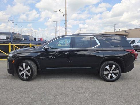 Used 2023 Chevrolet Traverse LT w/ LT Premium Package AWD/4WD image 13