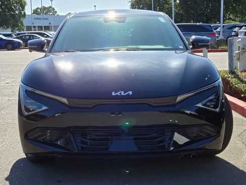 New 2025 Kia EV6 Wind AWD/4WD image 2