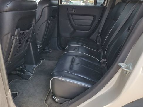 Used 2008 HUMMER H3 Luxury AWD/4WD image 9