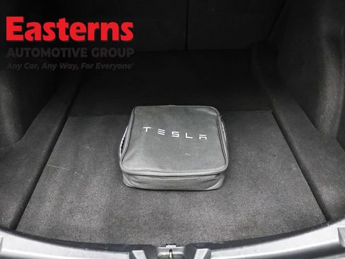 Used 2018 Tesla Model 3 Long Range image 9