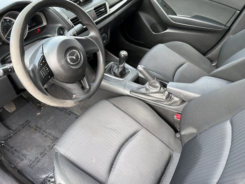 Used 2015 MAZDA MAZDA3 i SV FWD image 10