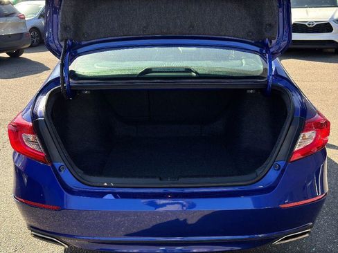 Used 2022 Honda Accord Sport image 9