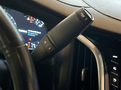 Used 2019 Cadillac Escalade Premium Luxury w/ Escalade Sport Edition image 20