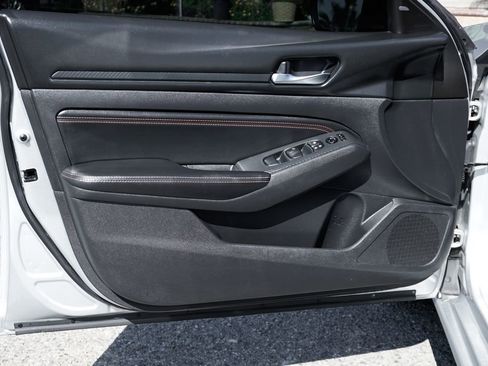 Used 2020 Nissan Altima 2.5 SR image 14