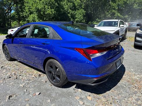 Certified 2023 Hyundai Elantra SEL FWD image 4
