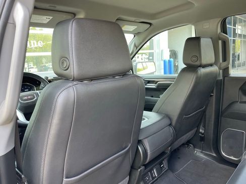 Used 2025 GMC Sierra 1500 SLT image 27