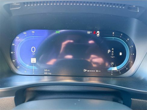 Used 2023 Volvo XC40 B5 Plus image 13