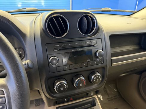 Used 2012 Jeep Patriot Sport FWD image 16