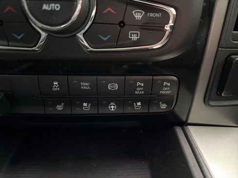 Used 2018 RAM 3500 Laramie w/ Sport Appearance Group image 33