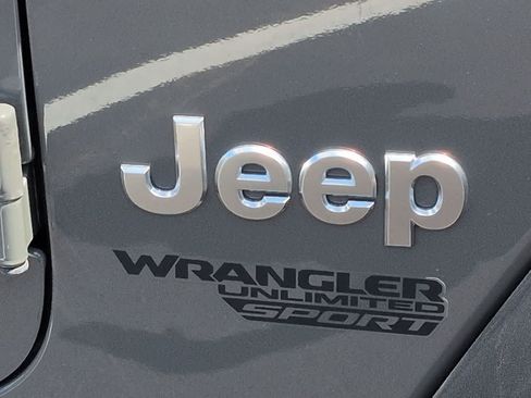 Used 2019 Jeep Wrangler Unlimited Sport AWD/4WD image 12